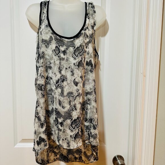 Kardashian Kolection Black & White Sheer Racerback Top, Size M - Picture 4 of 11